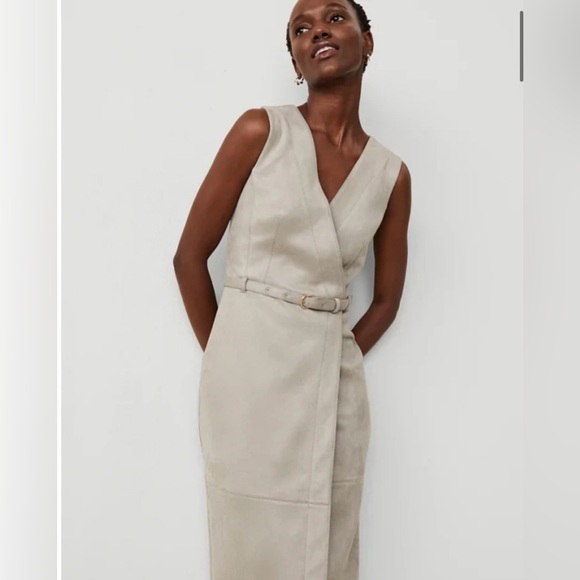 Ann Taylor Dresses & Skirts - Elegant Gray Sleeveless Dress